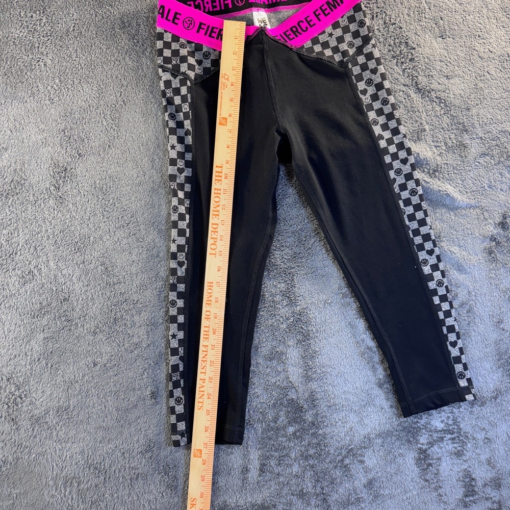 Zumba Wear Fierce Female Checkered Leggings Black Pink V-Waist Medium - Picture 4 of 7